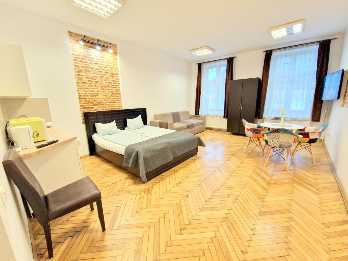 Key Apartments In Main Square Braşov Exterior foto