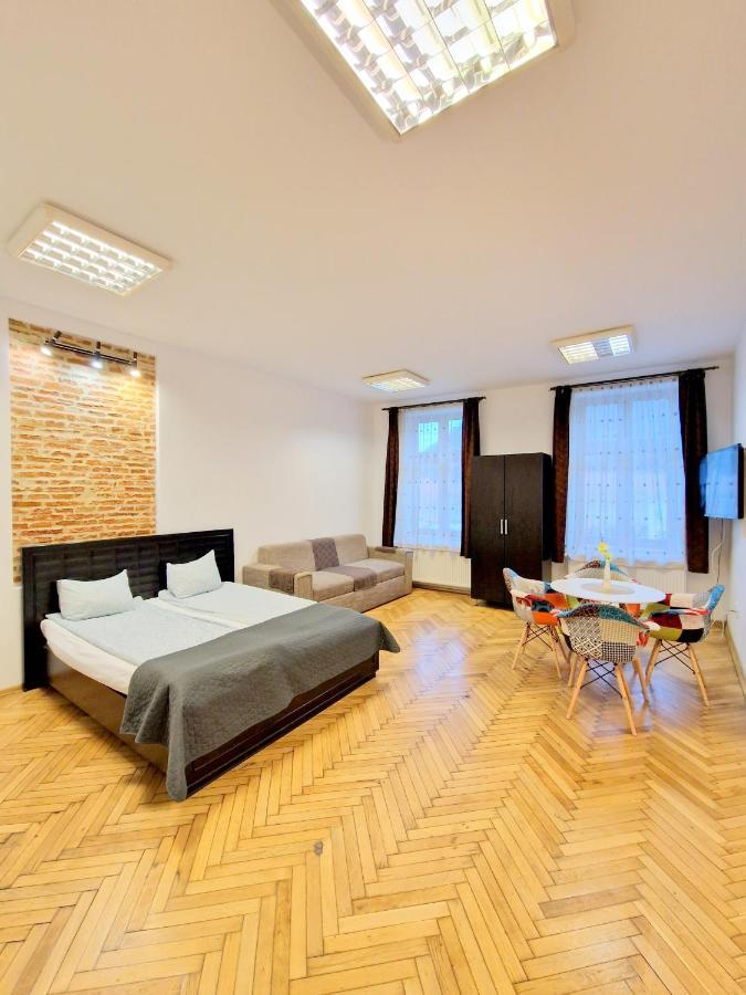 Key Apartments In Main Square Braşov Exterior foto