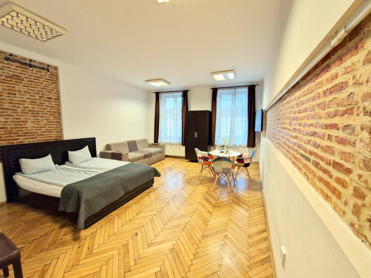 Key Apartments In Main Square Braşov Exterior foto
